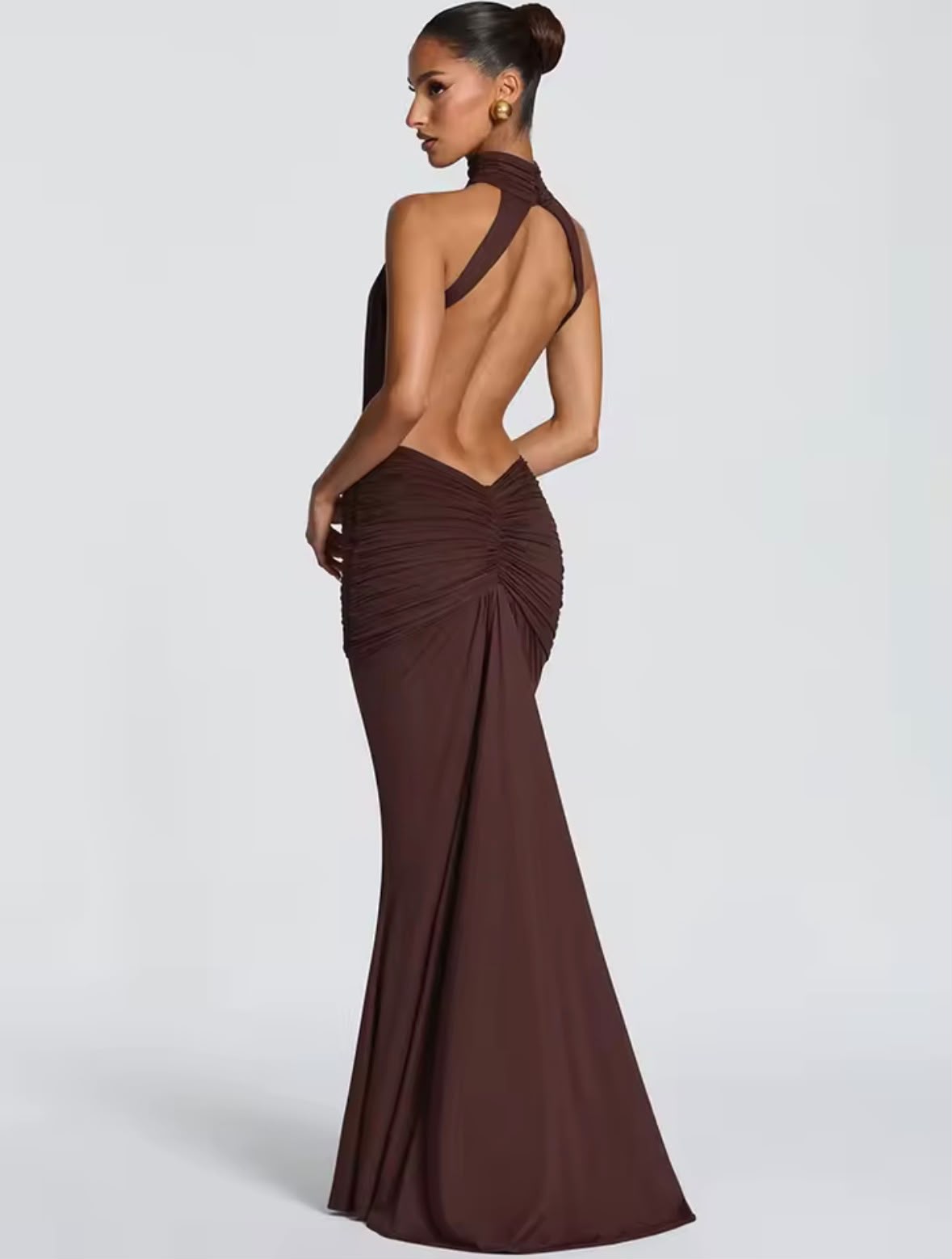 Erika-Vestido Largo sin Espalda con Cuello Alto